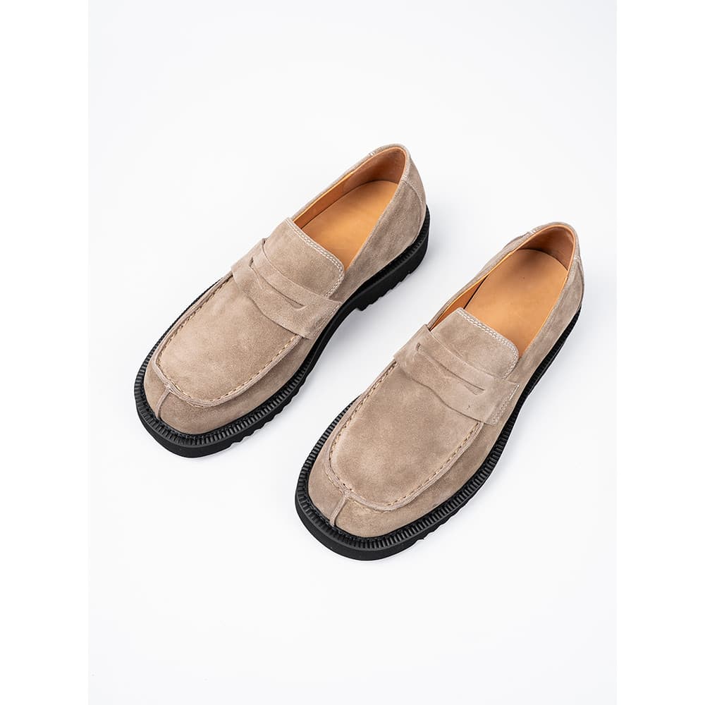 Novo produto mocassins de sola grossa sapatos Derby masculinos deslizamento-On dedo do pé quadrado couro genuíno Retro e