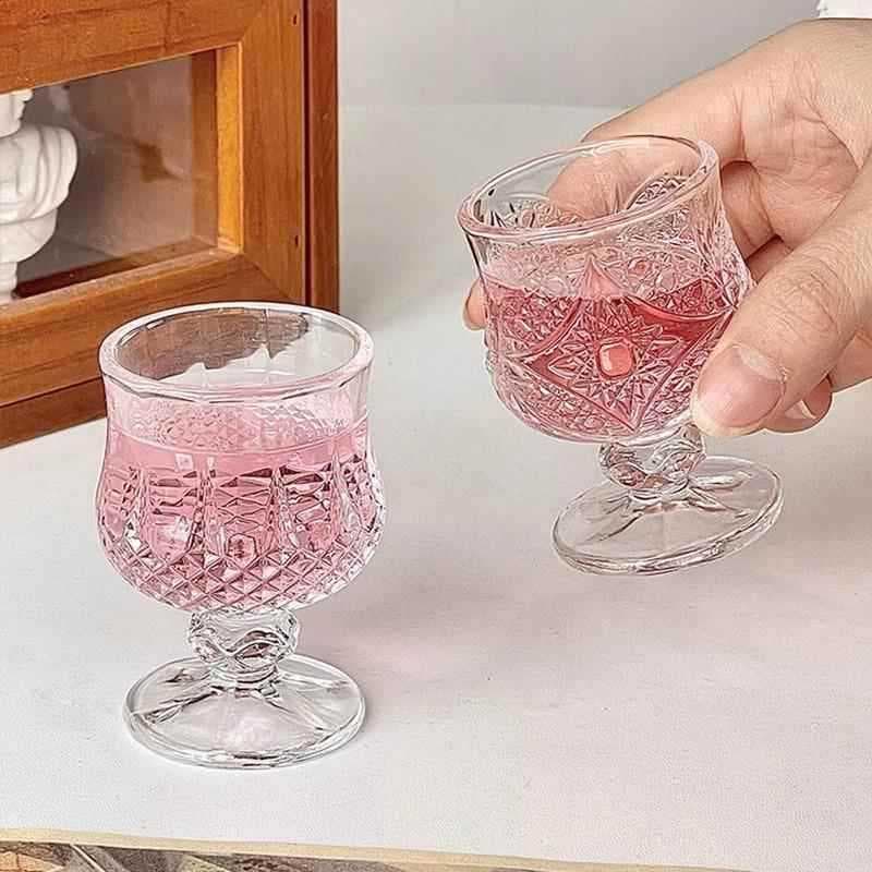 Retro Mini copo de vinho doce em relevo Brandy vidro ameixa copo de vinho requintado pequeno copo de vinho bonito um cop