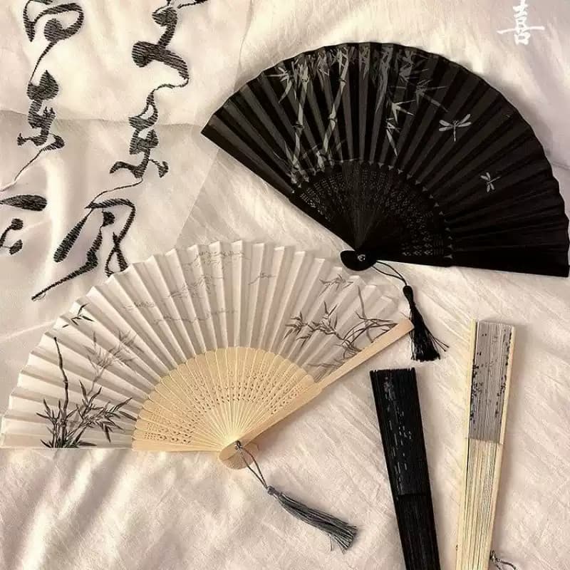 Novo estilo chinês preto bambu dobrável ventilador antigo Cheongsam Hanfu portátil estilo chinês dança dobrável ventilad