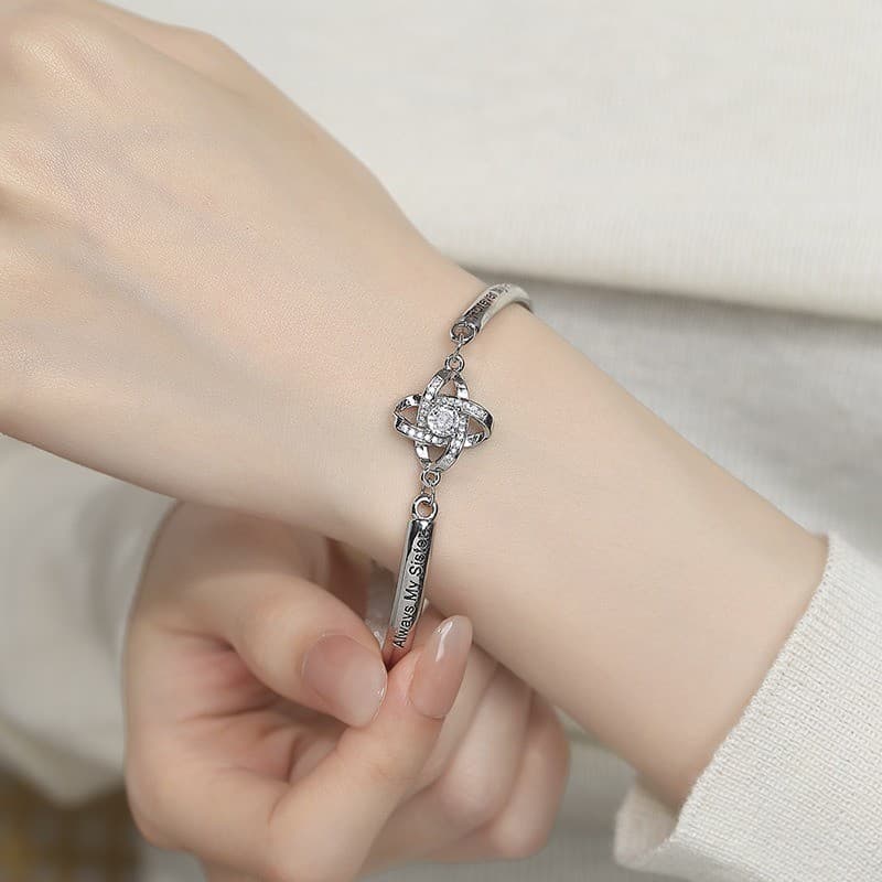 Pulseira Trevo de Quatro Folhas da Sorte para Mulheres, Acessório de Pulso Floral Único e Versátil para Melhores Amigas