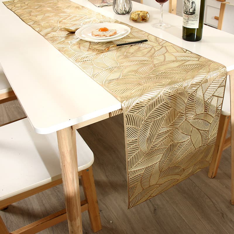 Decoração doméstica combinação folha mesa pano luz luxo dourado longo tapete de mesa restaurante cor sólida oco PVC isol