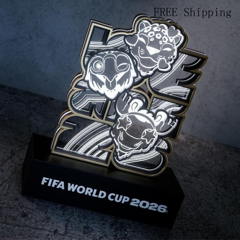 Copa do Mundo FIFA 2026 ™   Figurinha de Mascote LED – Display Iluminado em Acrílico com Base de Madeira, Alimentação po