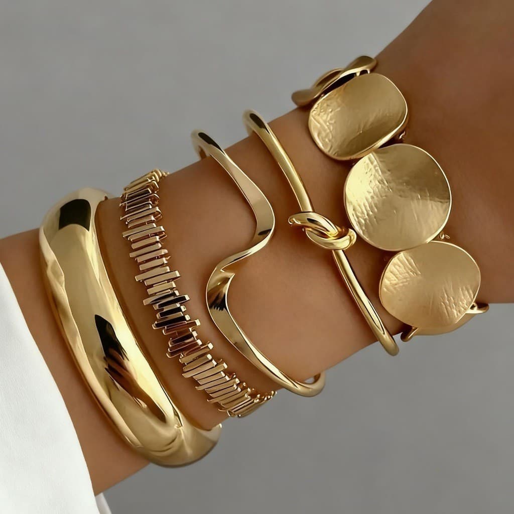 Kit 5 Pulseiras Femininas Ajustáveis Praia Boho Chic Dourado Prata Conjunto Elegante Leve Confortável Prático