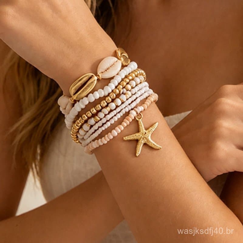 Kit 7 Pulseiras Femininas Boho Praia com Conchas Búzios Estrela do Mar Miçangas Branco Dourado Acessório Verão