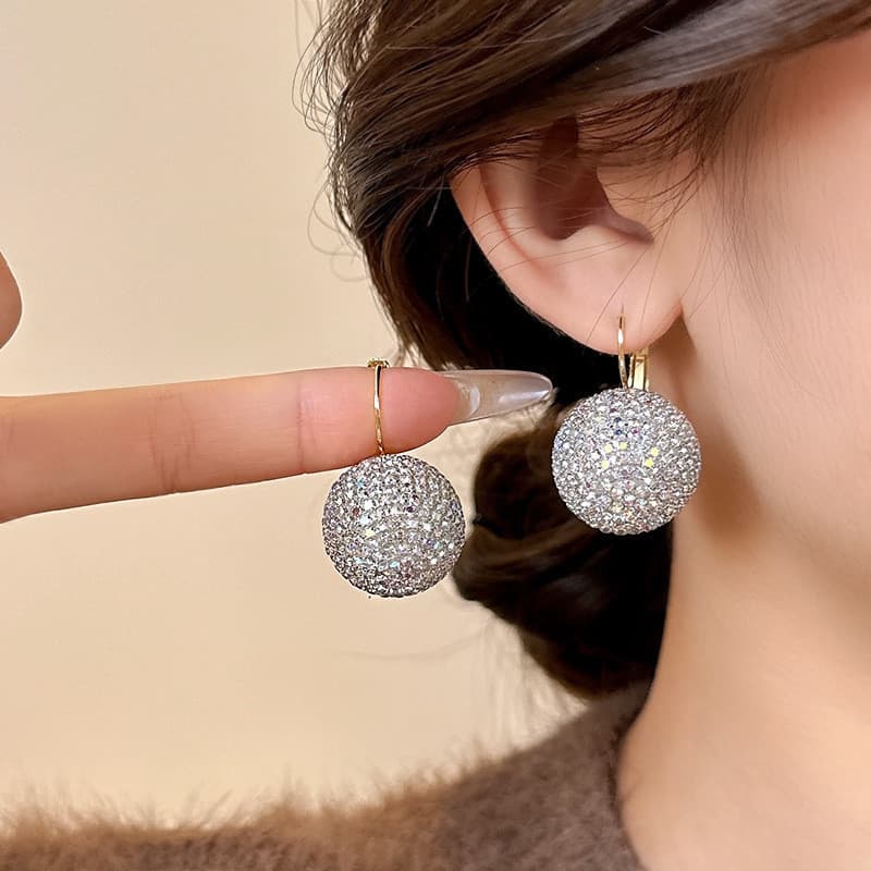Brincos de bola semicircular incrustados com diamantes coloridos, joias de luxo leves e elegantes MAHW