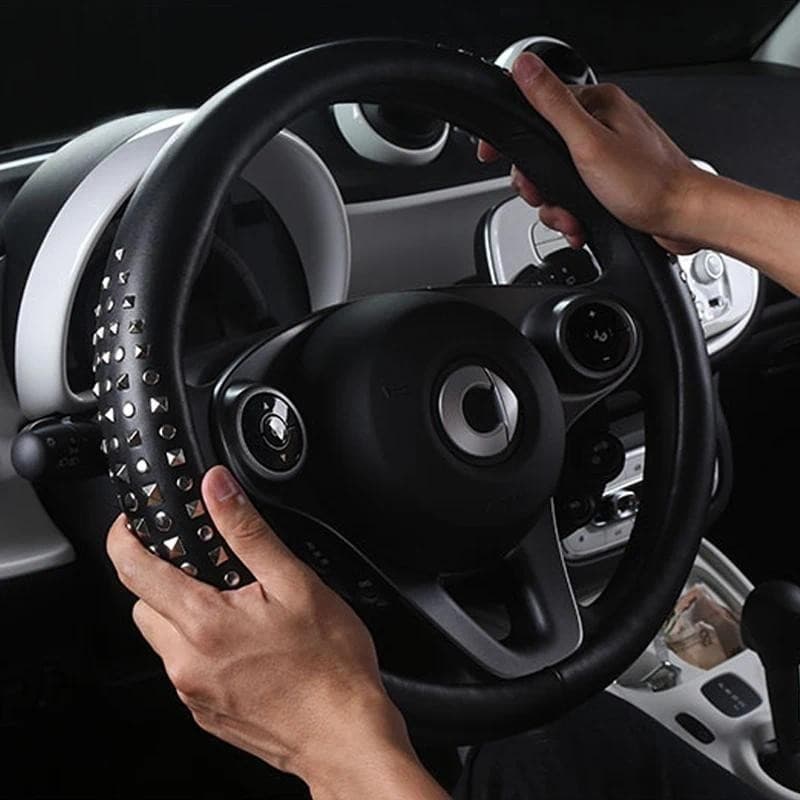 Capa De Volante De Couro Com Rebite De Personalidade De Carro Para Mercedes Smart 450451 453 Fortwo Forfour Acessórios E