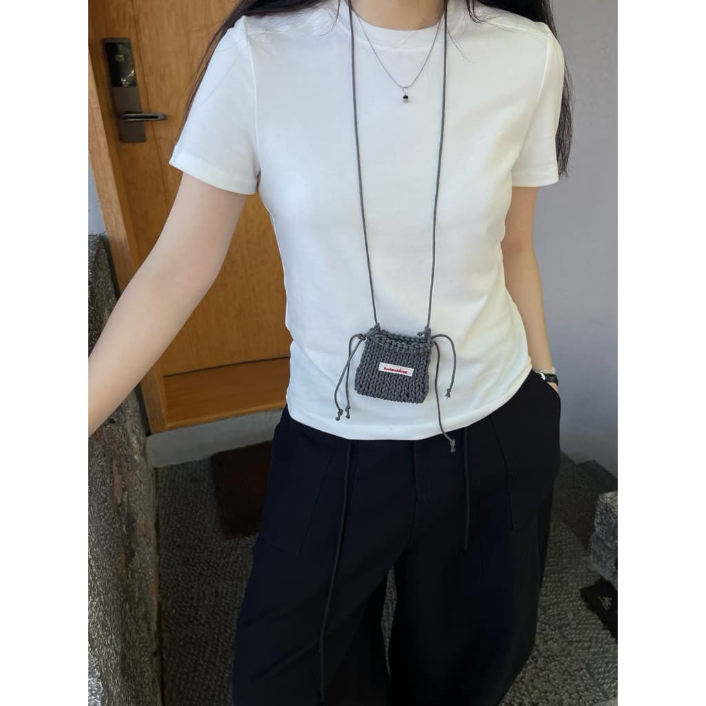Orelha outono nova carta escovada manga curta ombro camiseta feminina branco topo fino-ajuste estilo curto interior em c