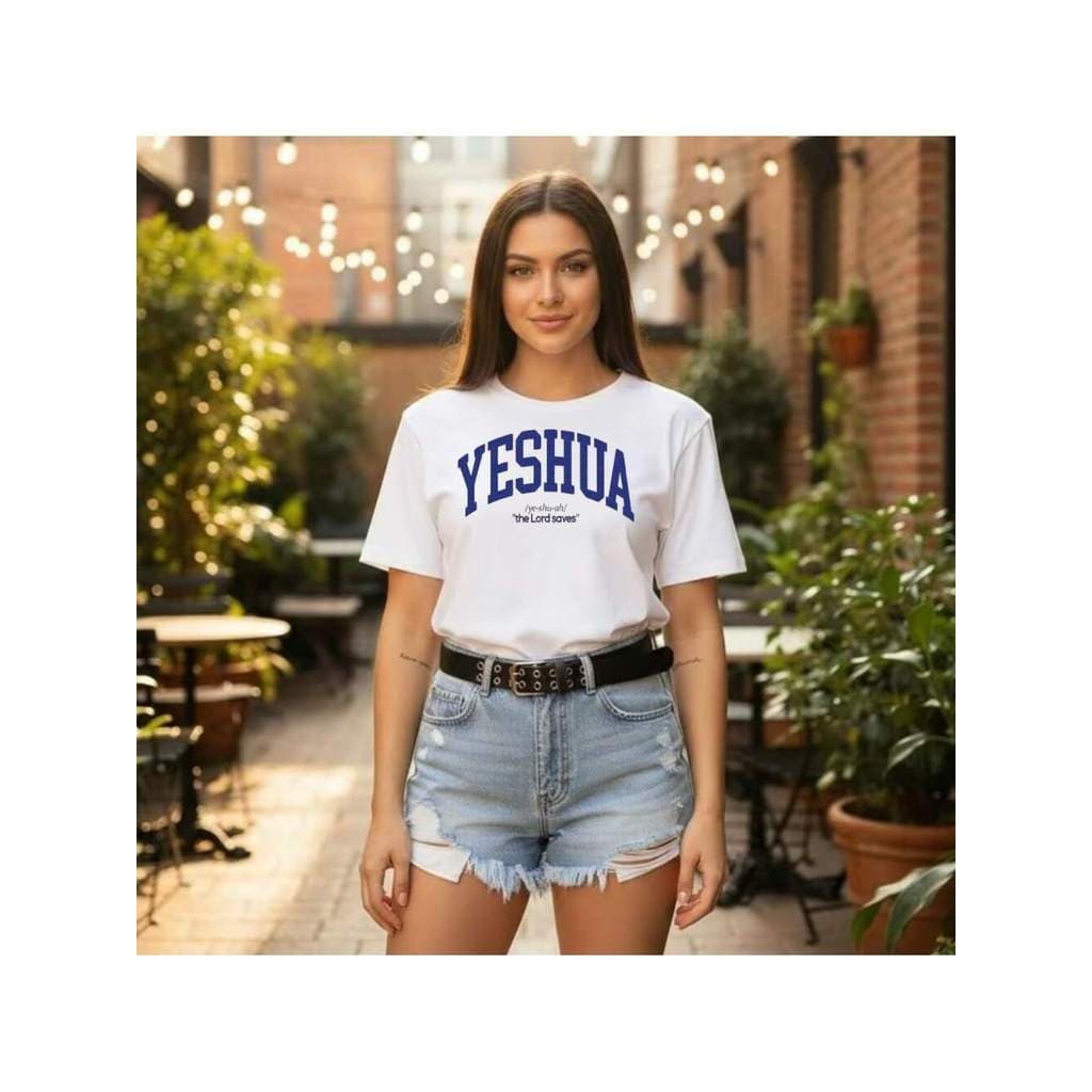 T-shirt Feminina Estampada "Yeshua" Estilo Cristão Moderno
