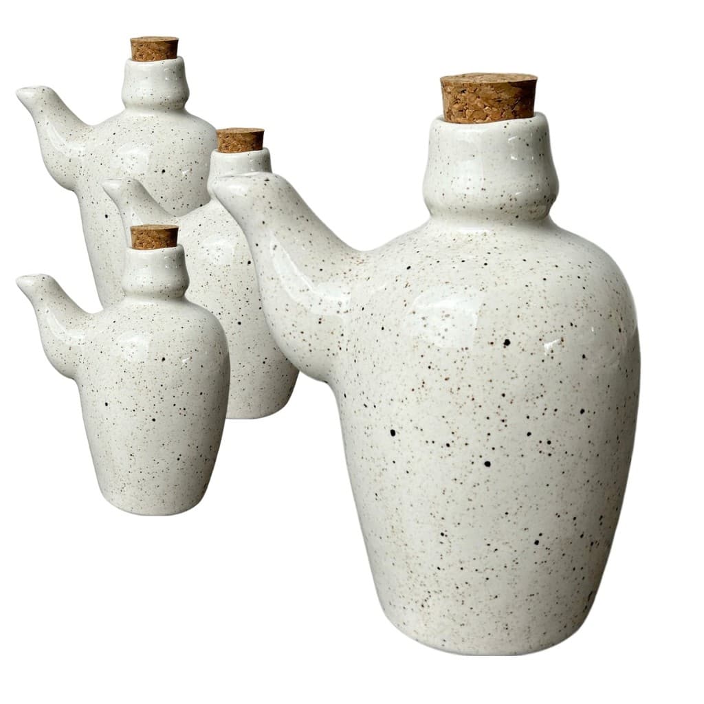 Jarra Porta Shoyu com Rolha 210ml Creme Mesclado Sapporo