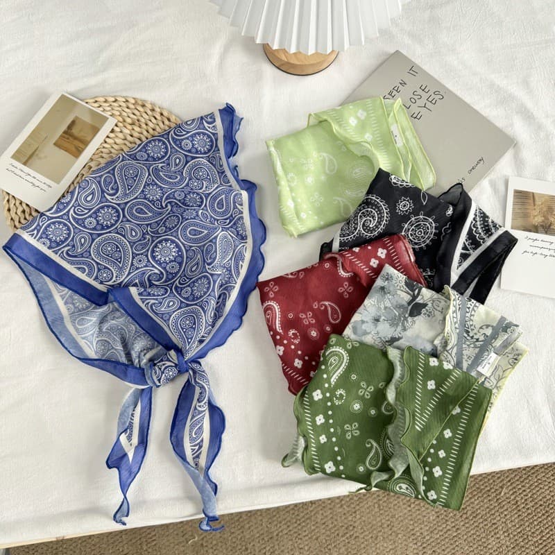 Literário pequeno fresco verde listrado triângulo cachecol feminino 2026 primavera verão novo estilo moda All-Match atmo