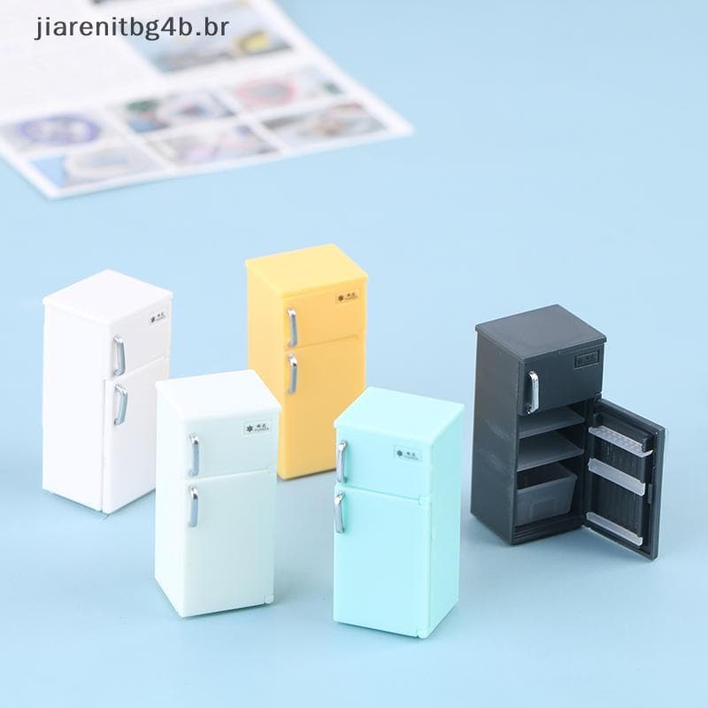 JIARN 1 Peça De Móveis Para Casa De Bonecas , mini Modelo De Geladeira De Plástico Colorido .