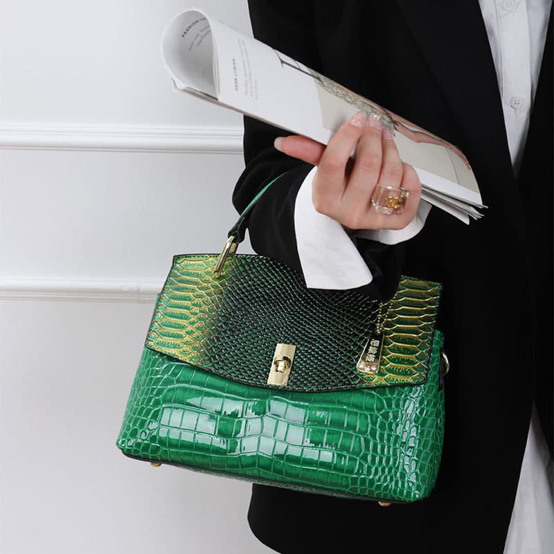 T na moda 2025 crocodilo padrão couro bolsa feminina sogra saco de ombro saco do mensageiro moda High-End luz Lu