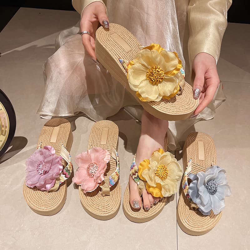 Moda Verão Salto Grosso Tanga Chinelos Sapatos De Praia Inclinado Estilo Férias Internos Na Flip Flops
