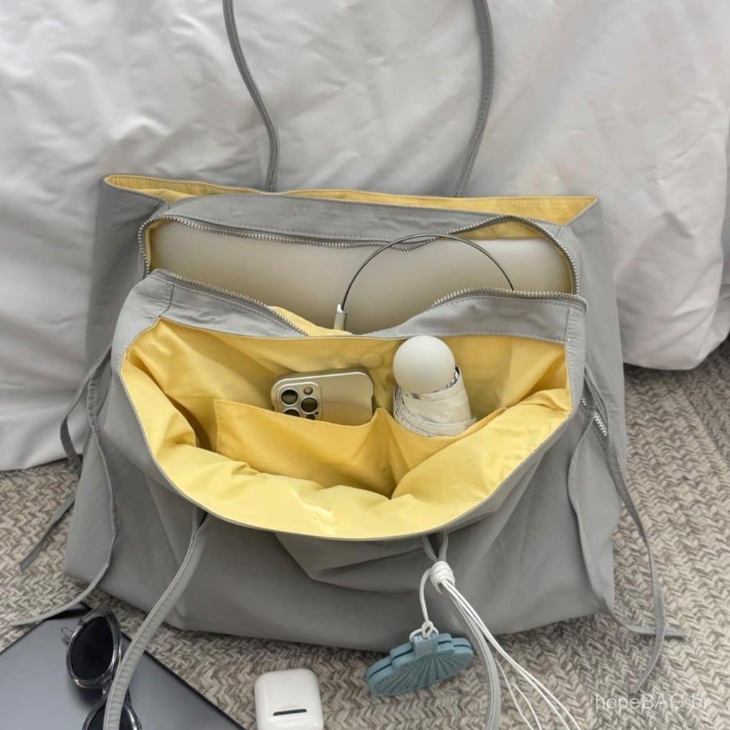 Bolsa Tote Original de Nicho de Alta Qualidade para o Outono de 2026, com Cores Contrastantes, Múltiplos Compartimentos,