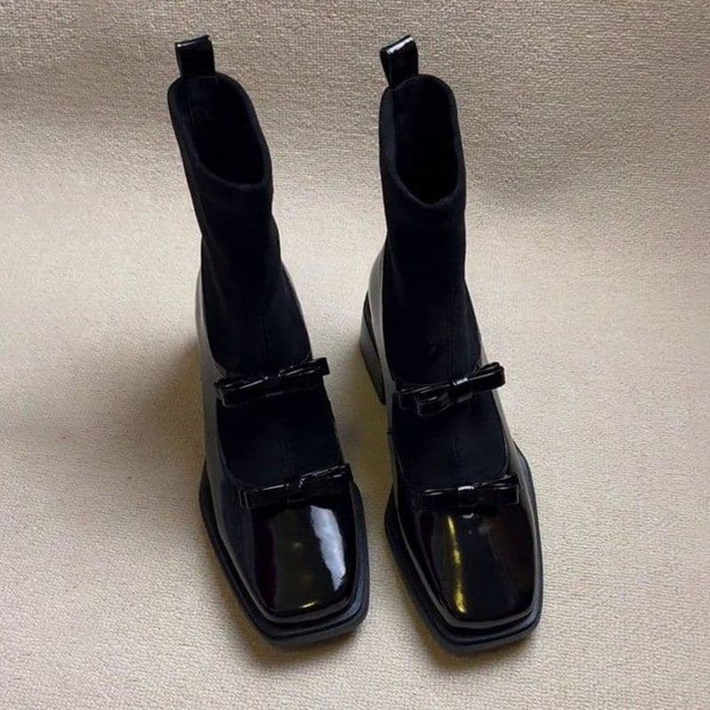 Martin botas senhoras 2025 outono inverno novo estilo doce legal arco força fino dedo do pé quadrado meias pretas botas