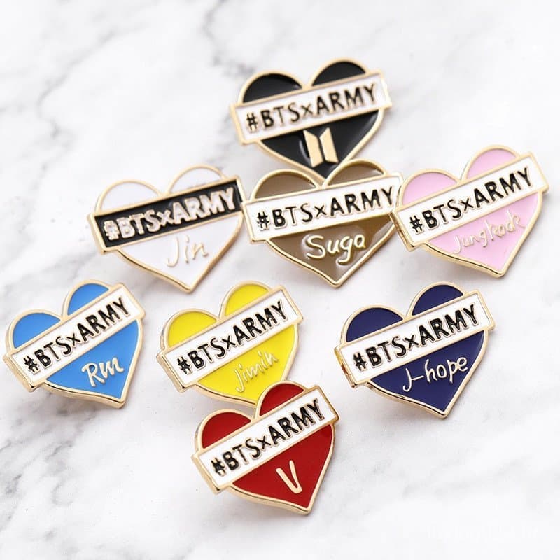 Ídolos KPOP Em Torno Do BTS Love Your Own Name Badge