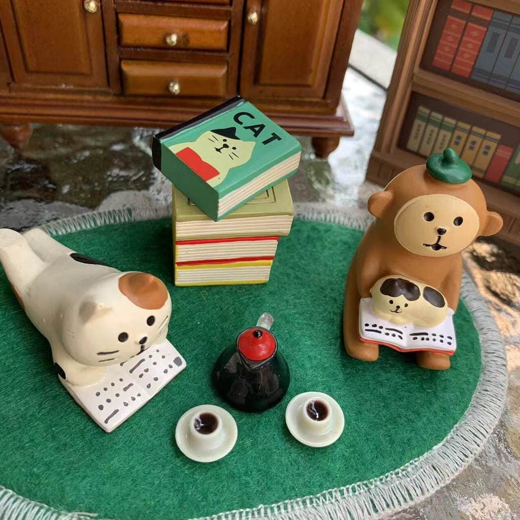 Departamento de gatos mantimentos gato amigos leitura série beber café Micro cena boneca ornamentos resina presentes do