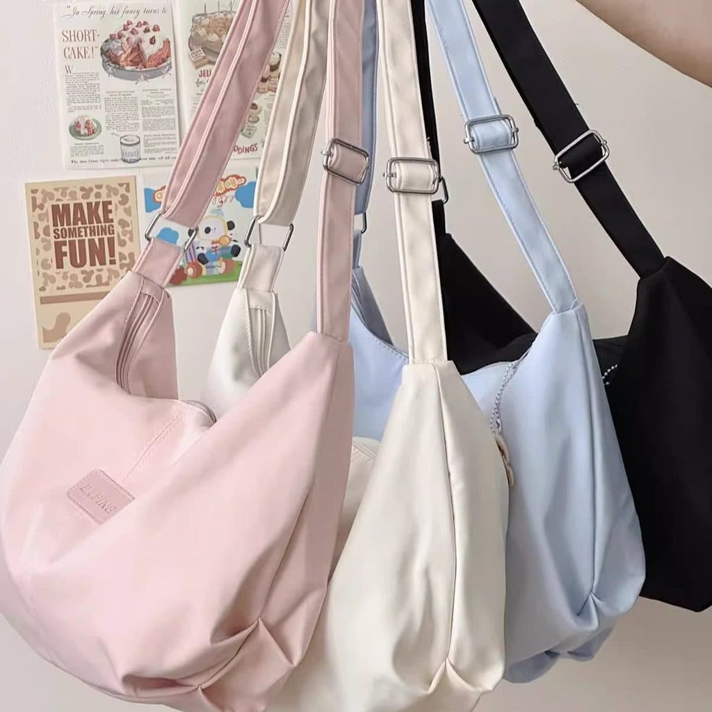 Saco branco de alto valor japonês ins grande capacidade de um ombro feminino Casual bolinho saco estudantes universitári
