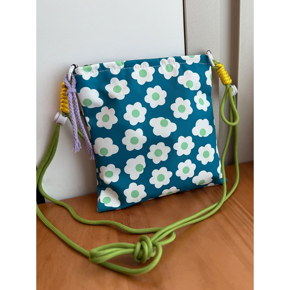 Azul pequena flor branca bolsa para celular Diagonal verão à prova d'água pequena bolsa de ombro alça de ombro ajustável