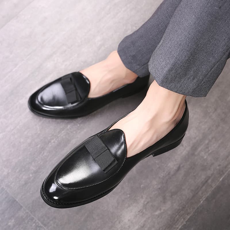 Versão coreana moda Casual pequenos sapatos de couro masculino na moda preguiçoso um Pedal capa pé cabeleireiro sapatos