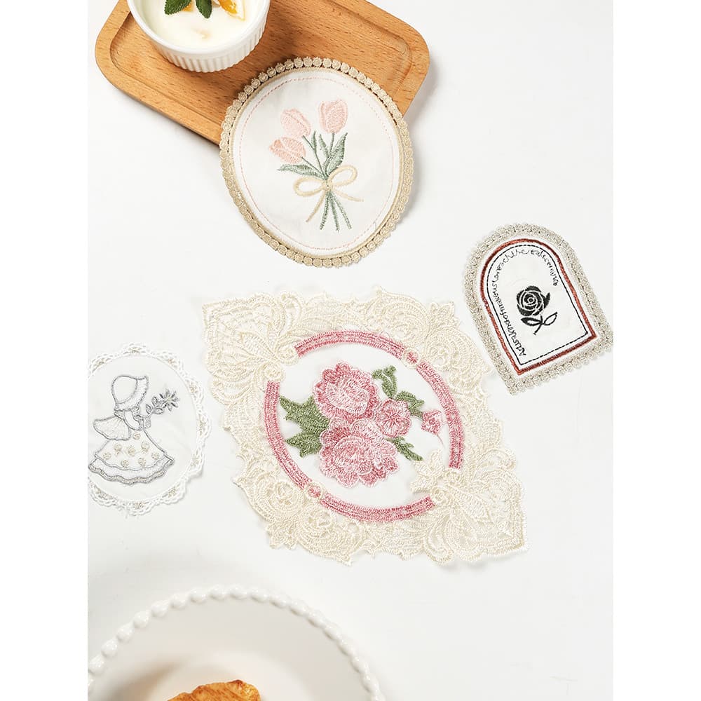 Toalha de mesa de renda retrô francesa bordada tapete de mesa ins romântico menina Pastoral europeu porta-copos decoraçã