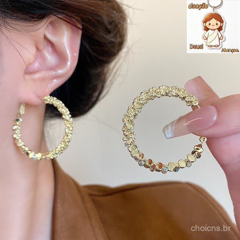 Brincos de argola de diamante super brilhantes e versáteis, brincos de moda feminina personalizados de alta qualidade