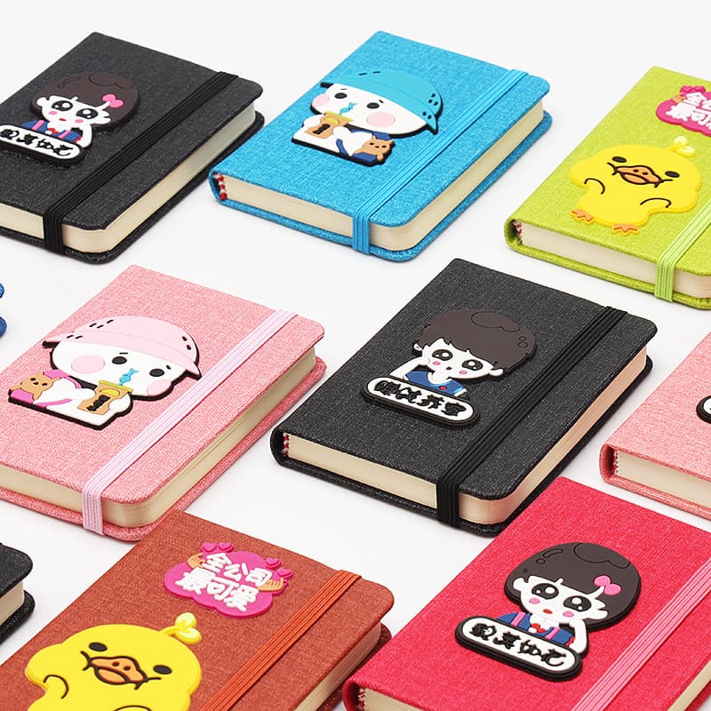 Bonito pequeno caderno página em branco japonês coreano pequeno padrão de linho couro A7 bloco de notas dos desenhos ani