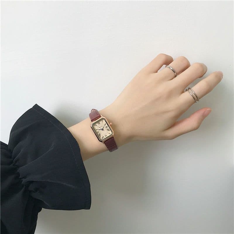 relogio feminino pequeno relogio feminino pequeno delicado Nicho francês quadrado Retro romano relógio feminino ins esti