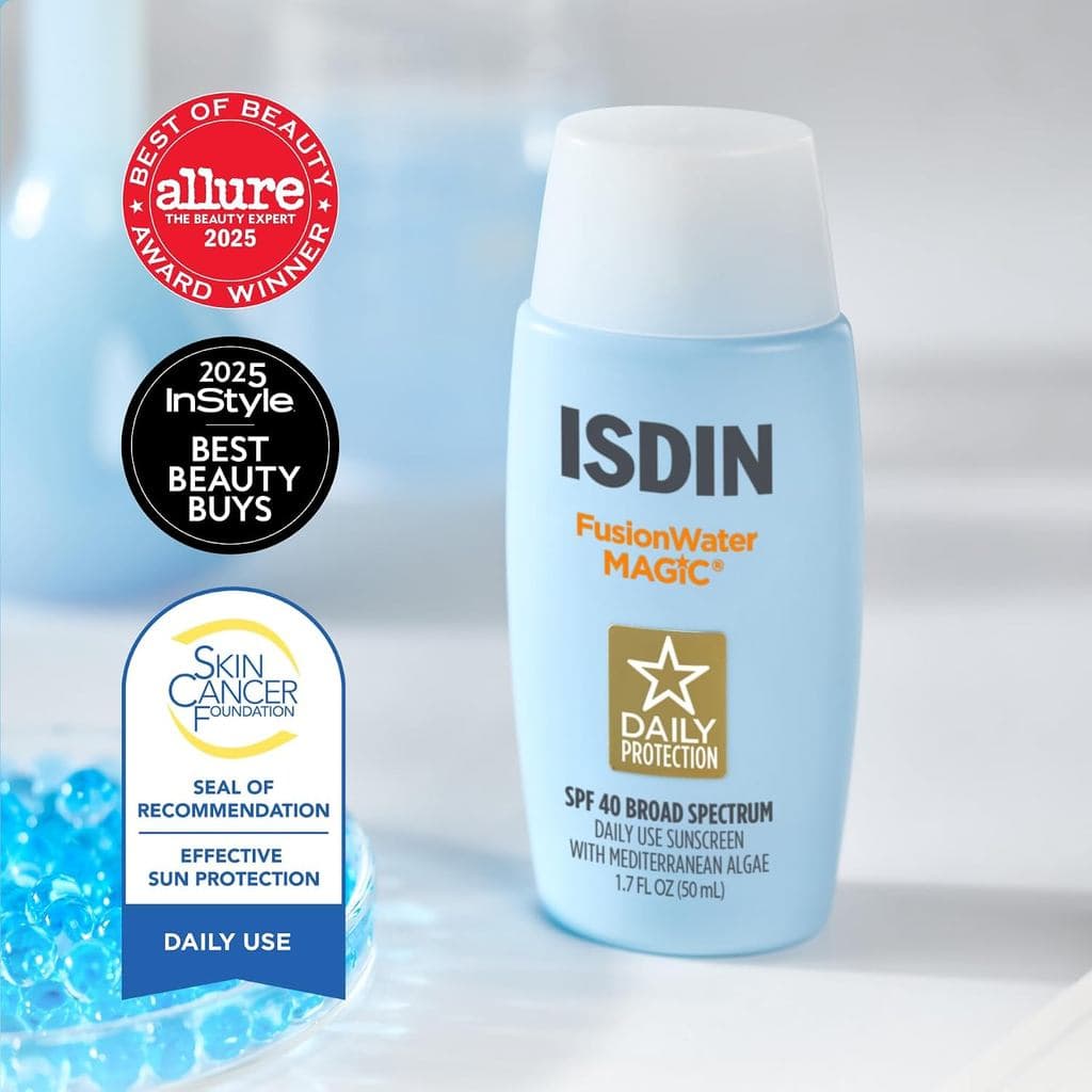 ISDINFusionWaterMAGICSPF40, um protetor solar facial leve que contém ácido hialurônico e vitamina E, é adequado para uso