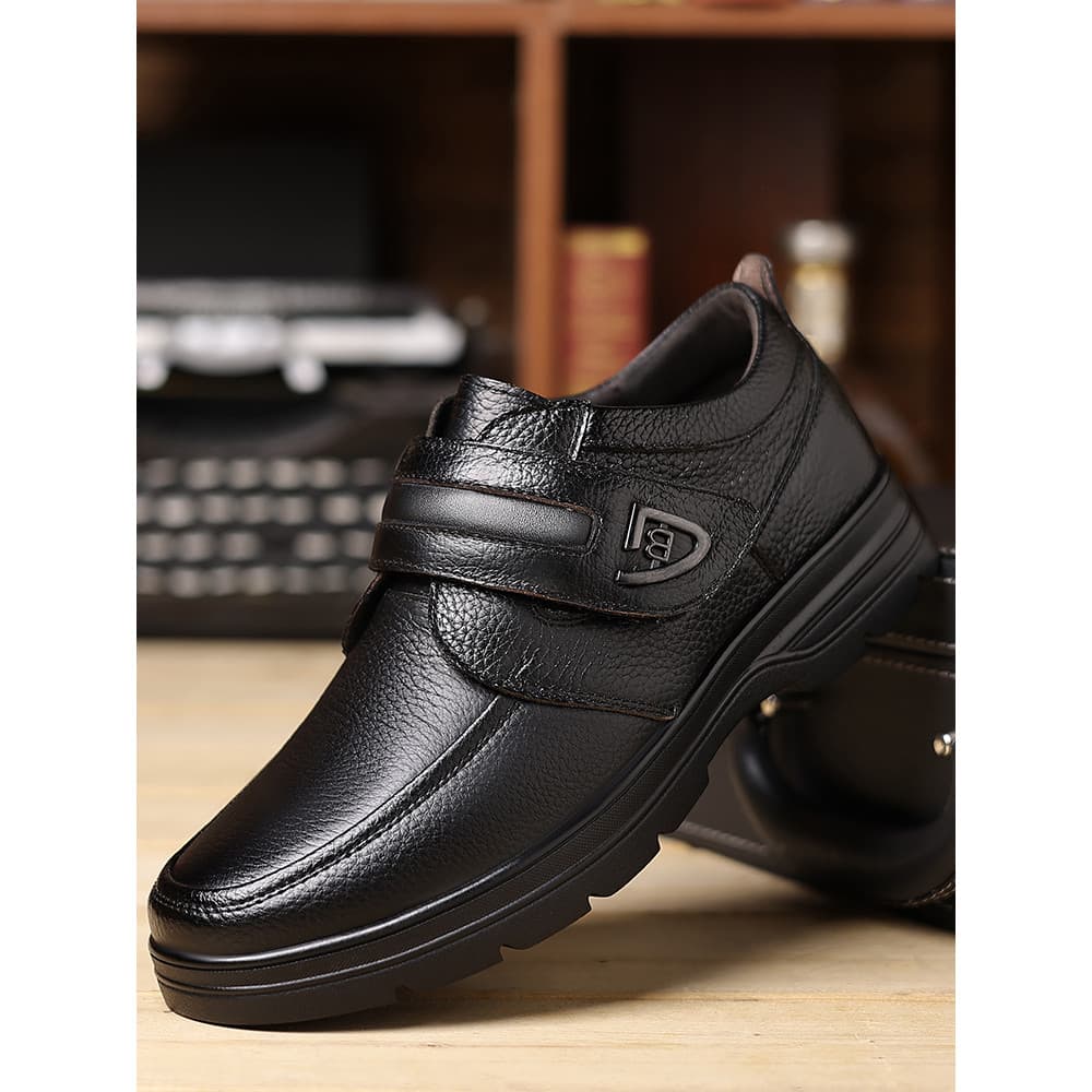 Sapatos de couro casuais masculinos All-Match sapatos masculinos de negócios 2026 novo estilo verão respirável couro gen