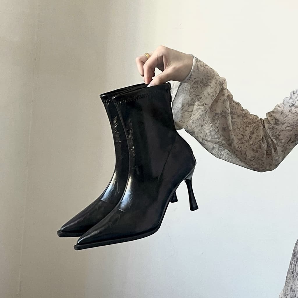 Botas de Salto Alto Pretas de Bico Fino para Mulheres, Estilo Francês, Salto Fino, Botas Justas Elásticas, Botas Curtas