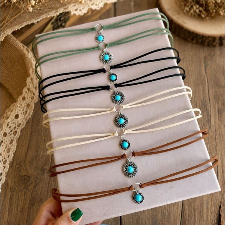 Choker Country Feminina com Pingente Turquesa Gargantilha Dupla em Camurça Estilo Western Cowgirl