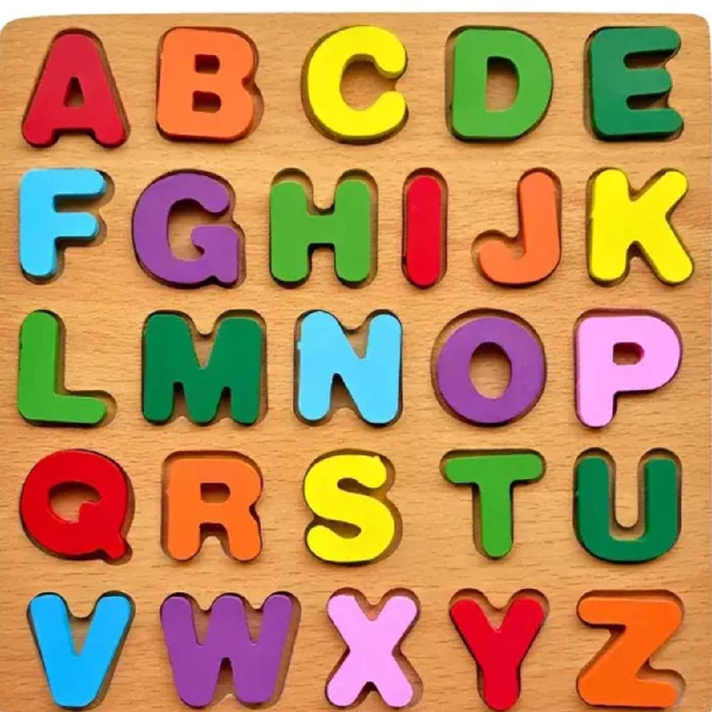 Encaixe Divertido Letras Maiúsculas Tilibra Jogo Educativo em Madeira com 26 Letras do Alfabeto para Crianças