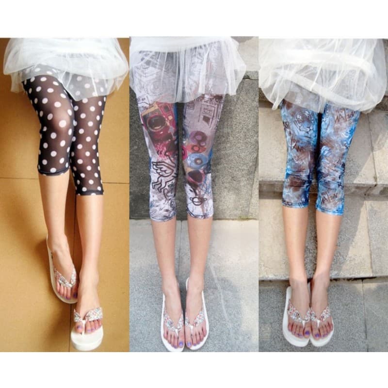 Calças cortadas de malha de verão bolinhas impressas arte Graffiti Leggings de carne transparente calças femininas finas