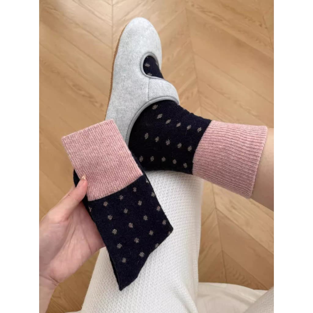 Japonês Retro outono inverno engrossado lã quente cor combinando bolinhas meias contraste cor masculino meados de tubo p
