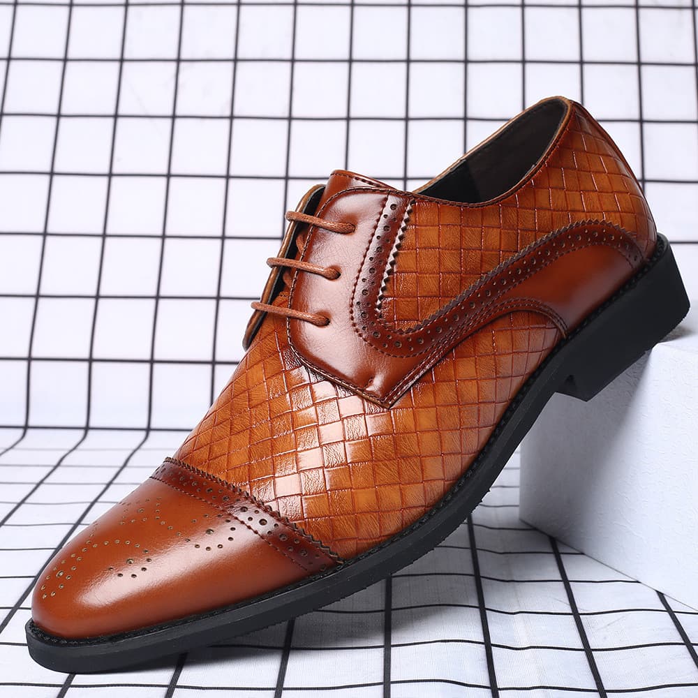 Sapatos De Couro Grandes Com Cadarço E Emenda Elegante