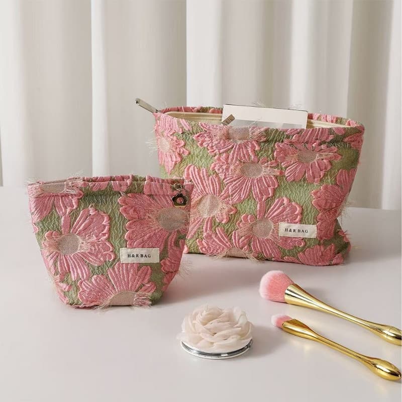 Doce tridimensional flor rosa saco cosmético 2026 passeio portátil saco de armazenamento de cosméticos grande capacidade