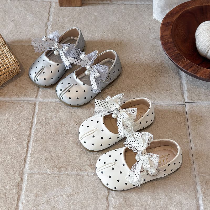 Meninas 2026 primavera outono novo estilo bolinhas Mary Jane pequenos sapatos de couro crianças sola macia Velcro bebê p