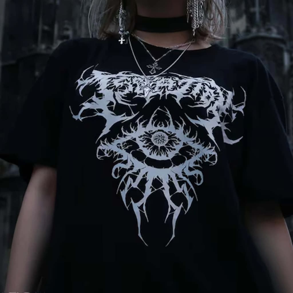 Camiseta "Gothic eye"  100%algodão premium envio rapido