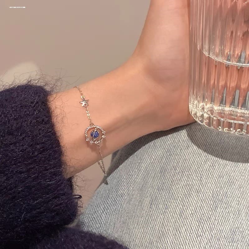 Primavera único planeta pulseira meninas luz luxo ins nicho Design High-End frisado namoradas mão jóias