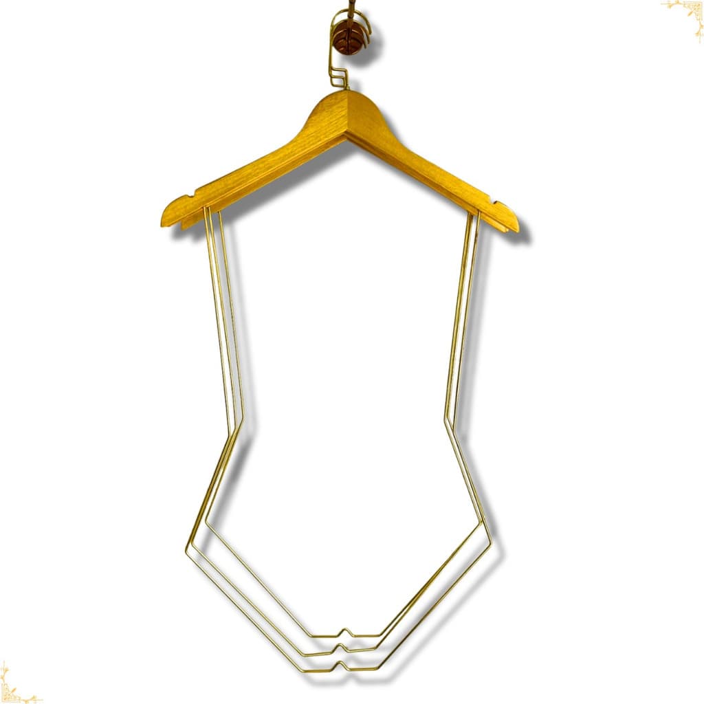 Kit 5 Cabide Madeira Silhueta Collan Marfim Com Dourado Bicuda