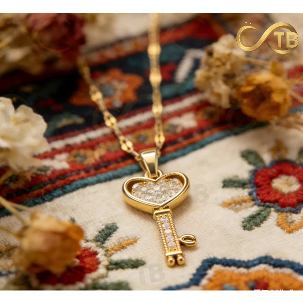 TB Colar Feminino Coração com Chave Cravejada em Zircônia | Banhado a Ouro | Presente Romântico