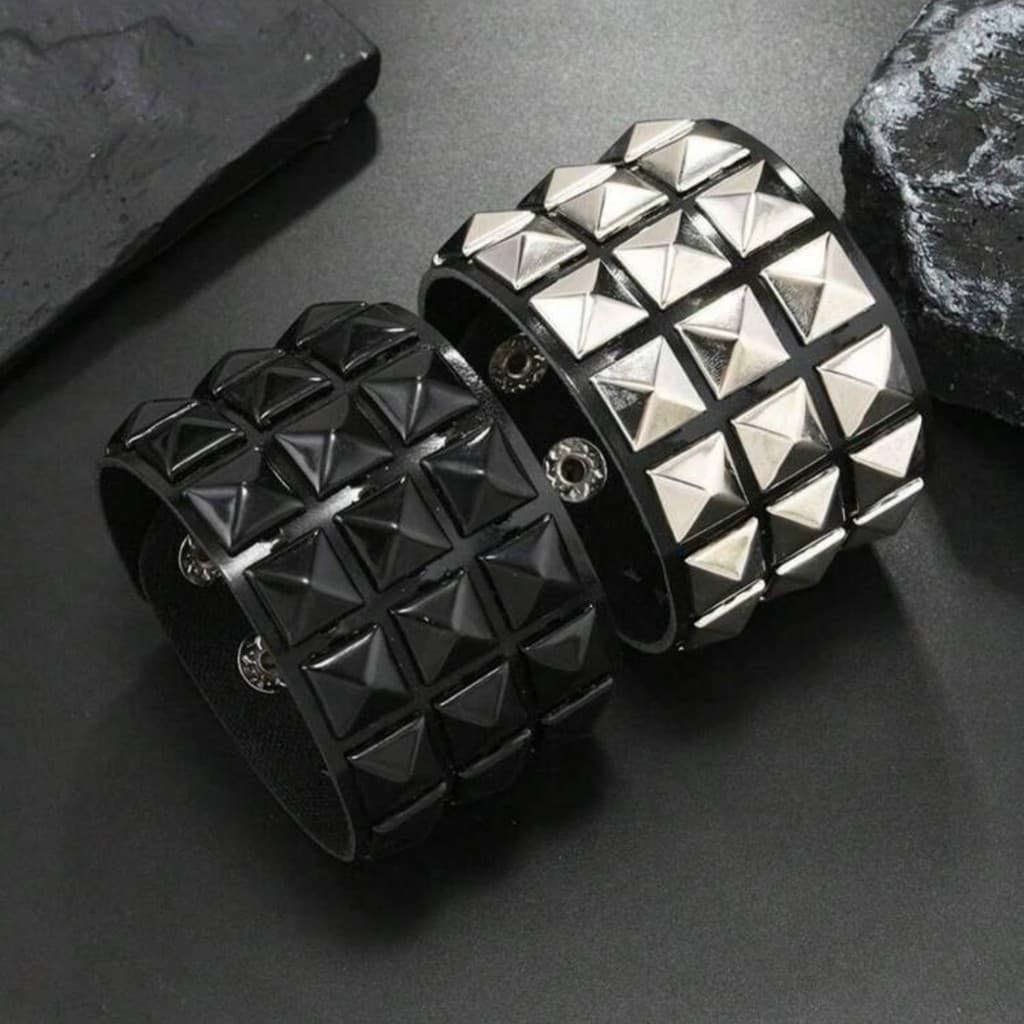 Pulseira Punk Exclusiva De Couro PU Com Desconto Quadrado De Múltiplas Fileiras Para Homens , Pulseiras Da Moda , Joias
