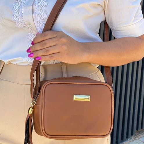Bolsa Quadrada Com Alça de Regulagem