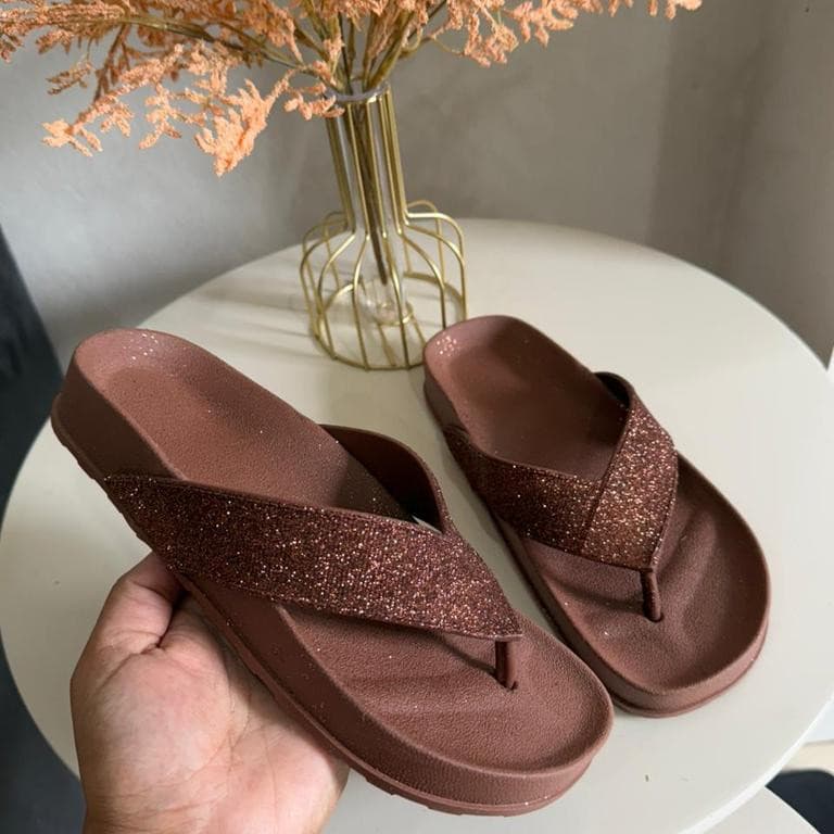 Chinelo Brilho feminino  Todas as Estações, Lançamento 2026