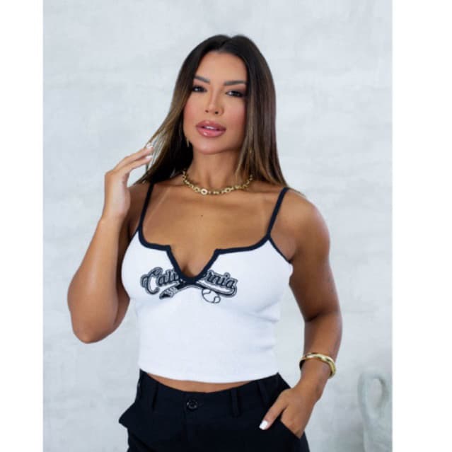 Cropped Feminino Tecido Ribana Elasticidade California Alcinha Decote Moderno Moda 2026 Confortavel