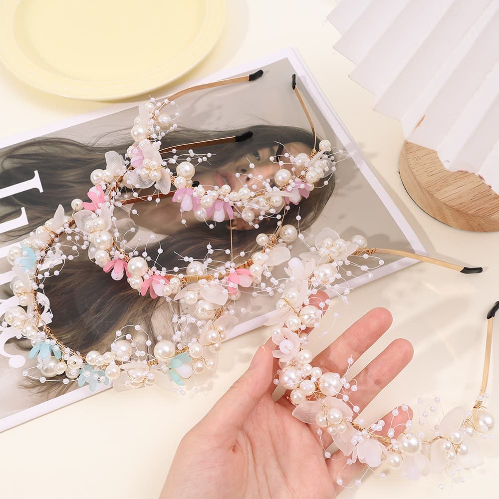Tiara Infantil para Casamento com Flores e Pérolas – Acessório para Daminha
