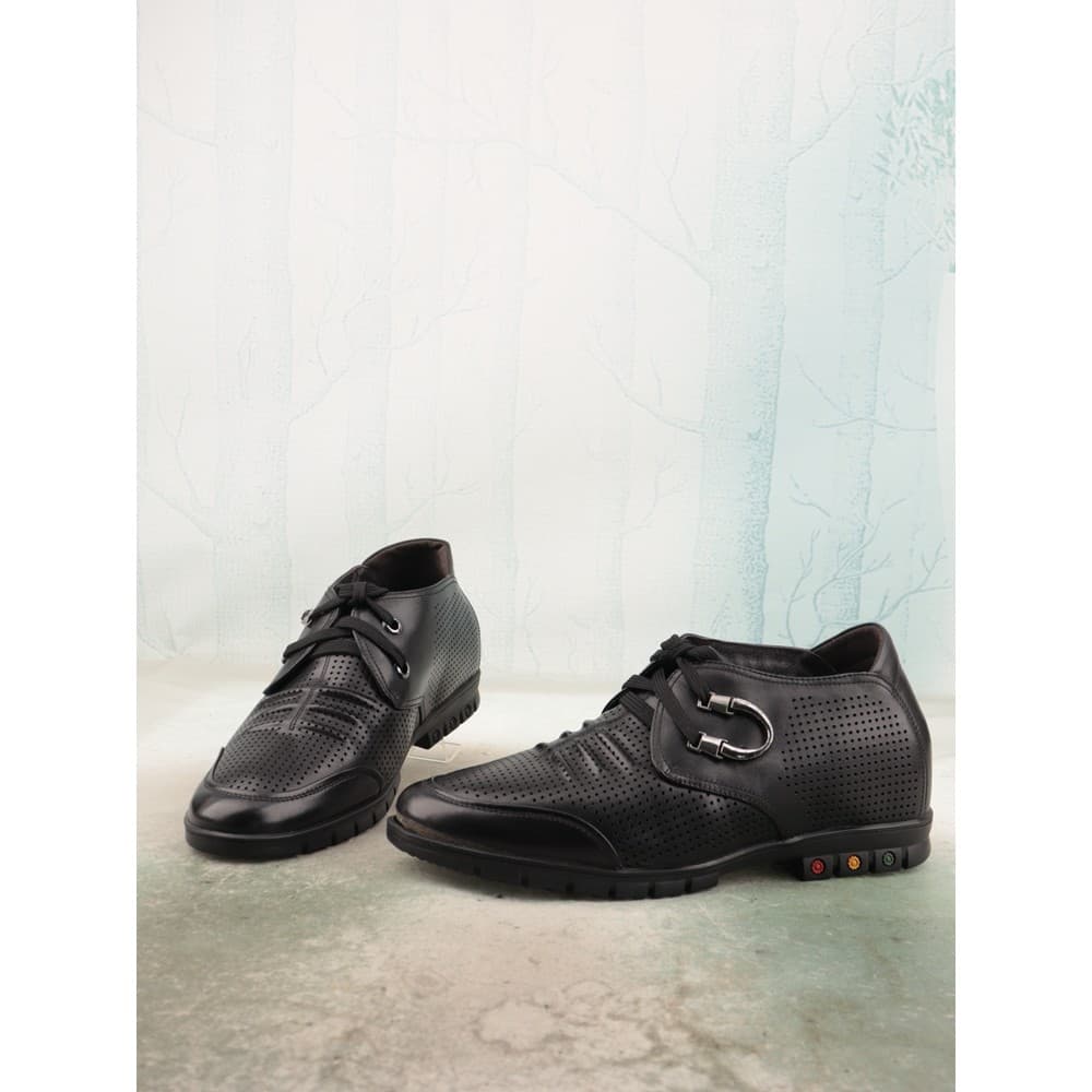 Couro perfurado couro genuíno dedo do pé redondo cor combinando decoração de Metal aumento interno sapatos masculinos re