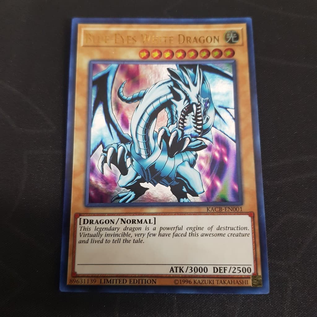 Blue-Eyes White Dragon / Dragão Branco de Olhos Azuis em Inglês Ultra Raro