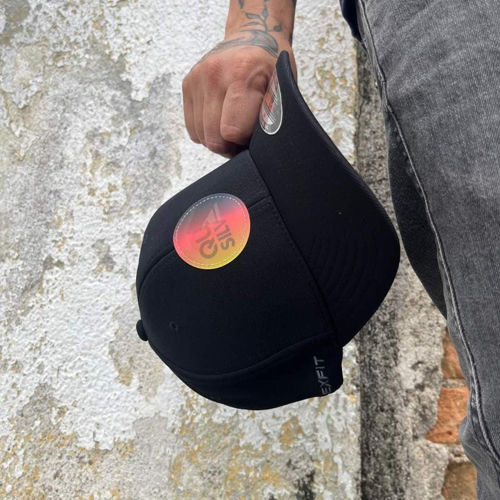 Boné Quiksilver Flexfit Hologram Round Logo Preto M